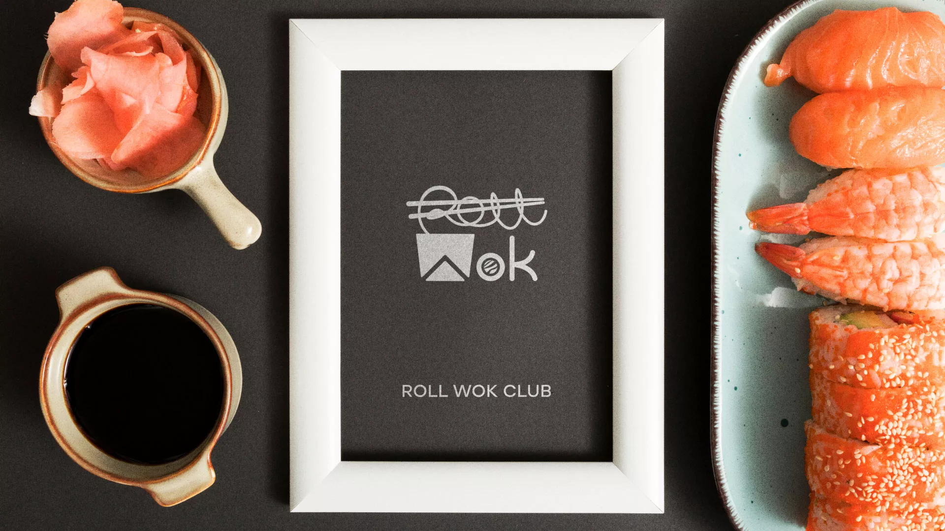 Разработка логотипа суши-бара «Roll Wok Club» в Инсаре